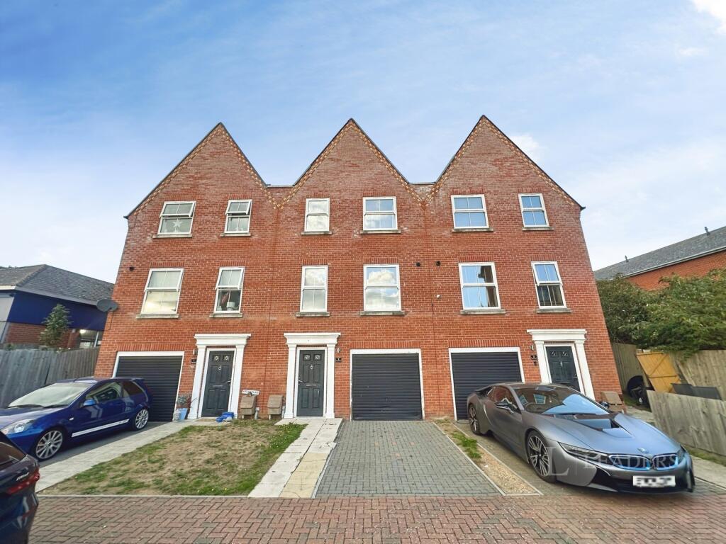 3 bed Mid Terraced House for rent in Ipswich. From Leaders Sales - Ipswich 3 bed Mid Terraced House for rent in Ipswich. From Leaders Sales - Ipswich