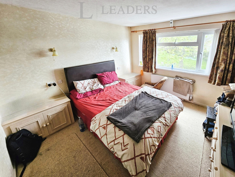 1 bed Mid Terraced House for rent in Warwick. From Leaders Lettings - Kenilworth