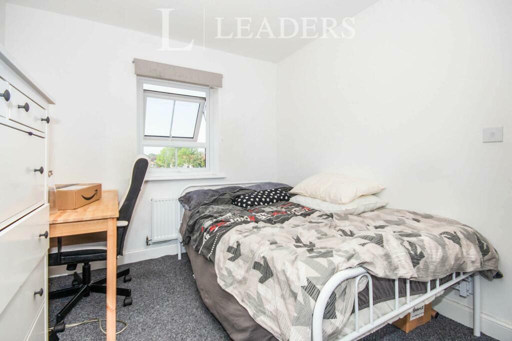 4 bed Room for rent in Westwood Heath. From Leaders Lettings - Kenilworth