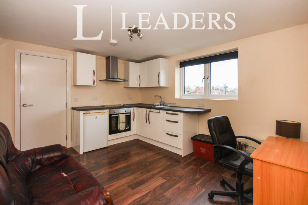 1 bed 1st Floor Flat for rent in Kenilworth. From Leaders Sales - Kenilworth