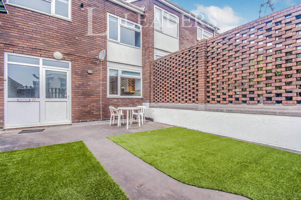 2 bed 1st Floor Flat for rent in Kenilworth. From Leaders Sales - Kenilworth 2 bed 1st Floor Flat for rent in Kenilworth. From Leaders Sales - Kenilworth