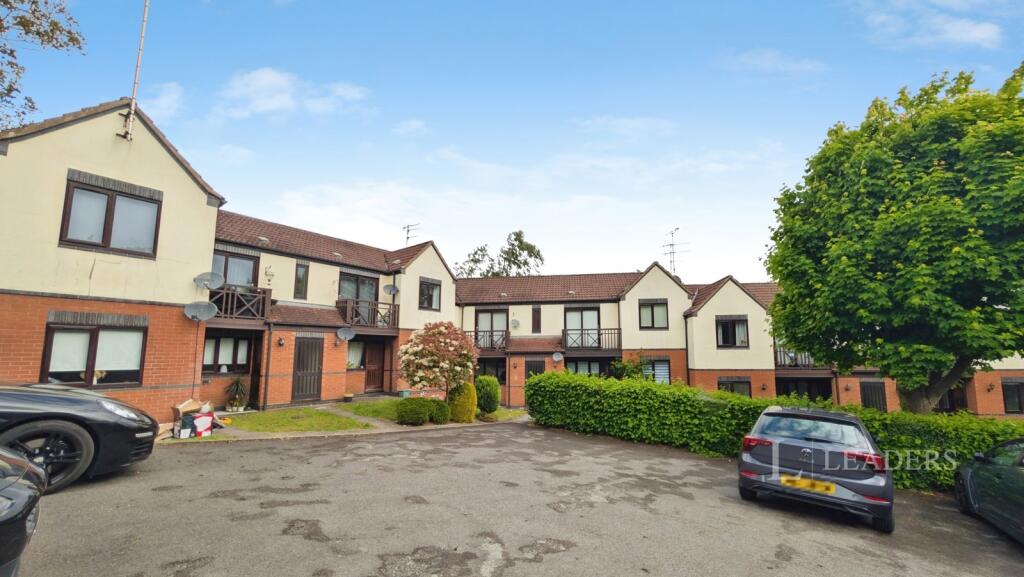 2 bed 1st Floor Flat for rent in Kenilworth. From Leaders Sales - Kenilworth