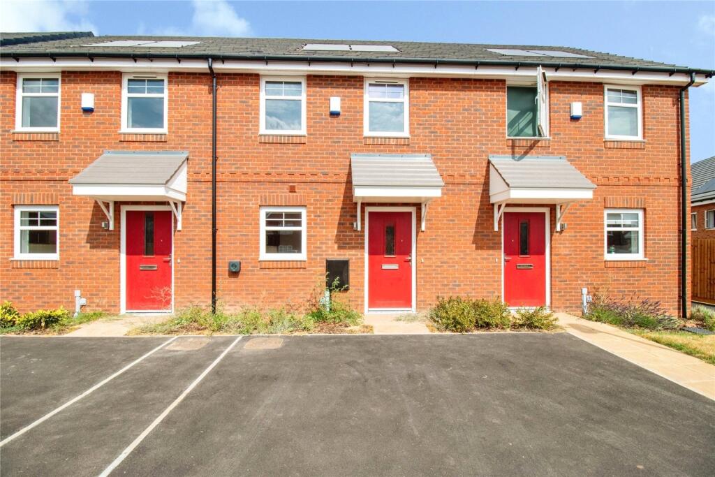 2 bed Mid Terraced House for rent in . From Leaders Sales - Kenilworth