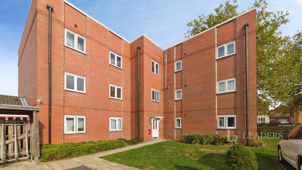 2 bed 1st Floor Flat for rent in Hawkesbury. From Leaders Sales - Kenilworth
