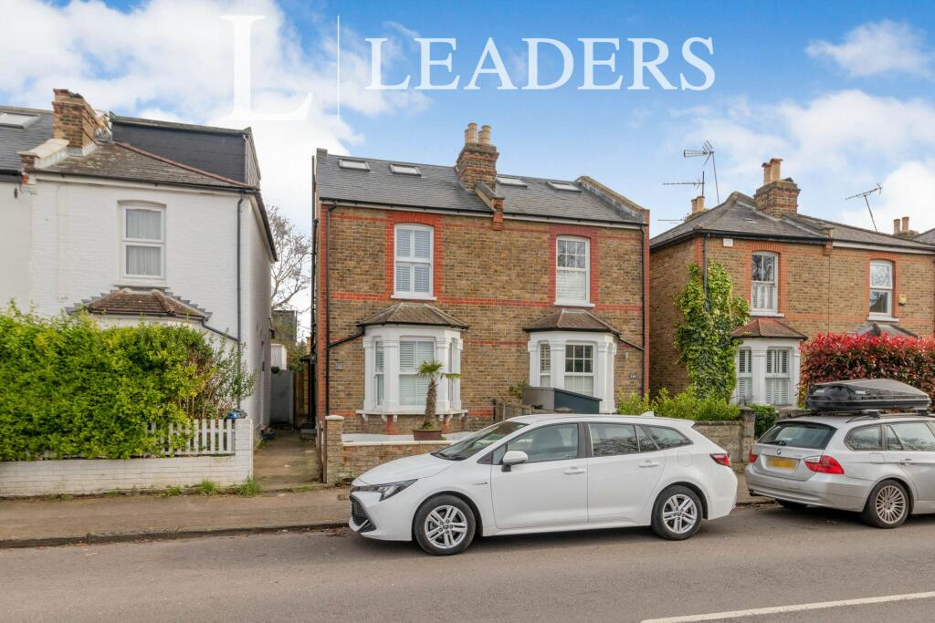 3 bed Semi-Detached House for rent in Kingston upon Thames. From Leaders - Kingston upon Thames
