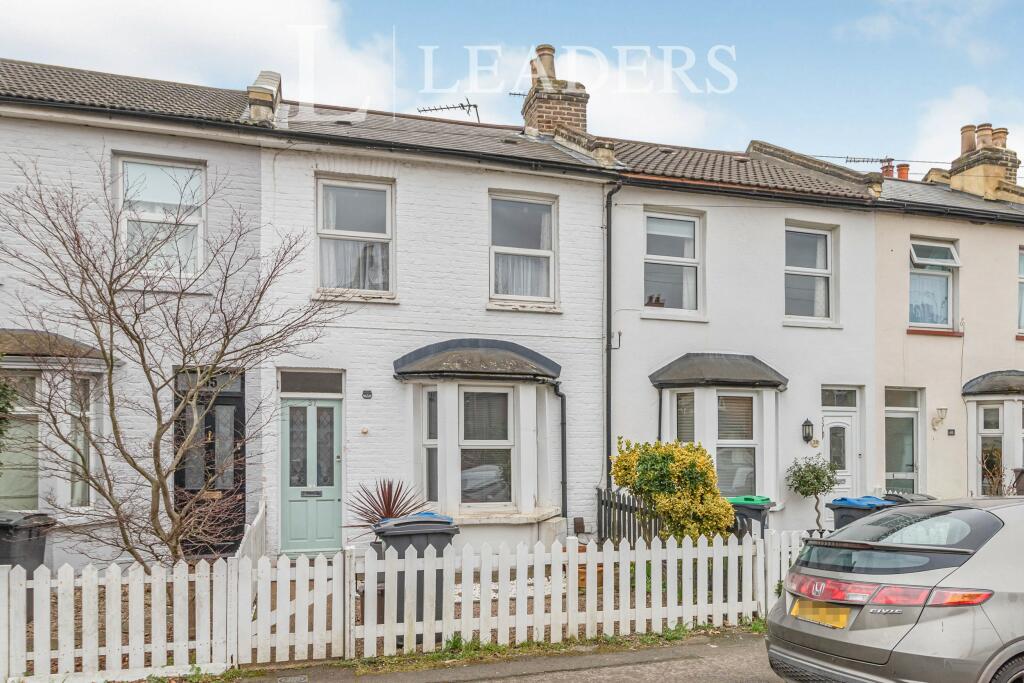 2 bed Mid Terraced House for rent in New Malden. From Leaders - Kingston upon Thames