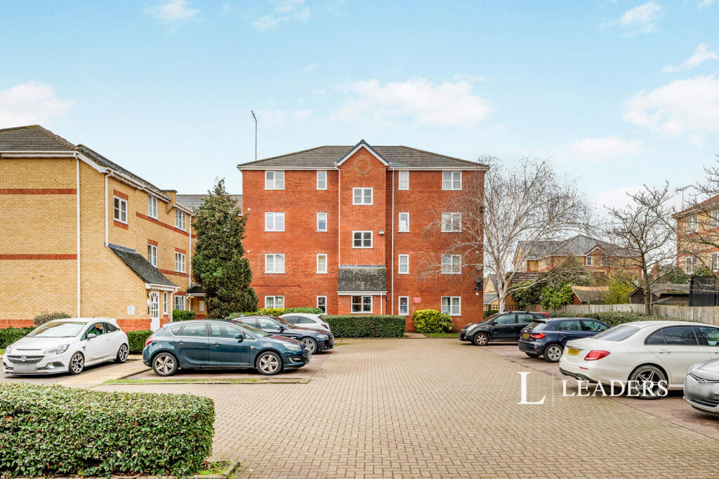2 bed 1st Floor Flat for rent in Kingston upon Thames. From Leaders Sales - Kingston Upon Thames