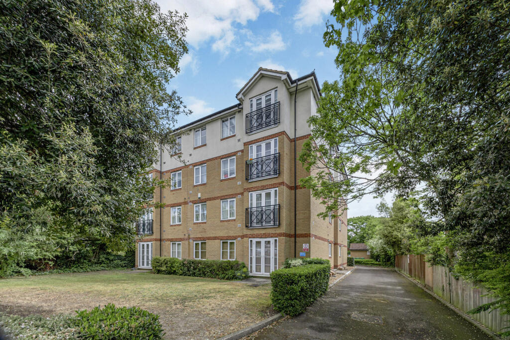 1 bed 1st Floor Flat for rent in Kingston upon Thames. From Leaders Sales - Kingston Upon Thames
