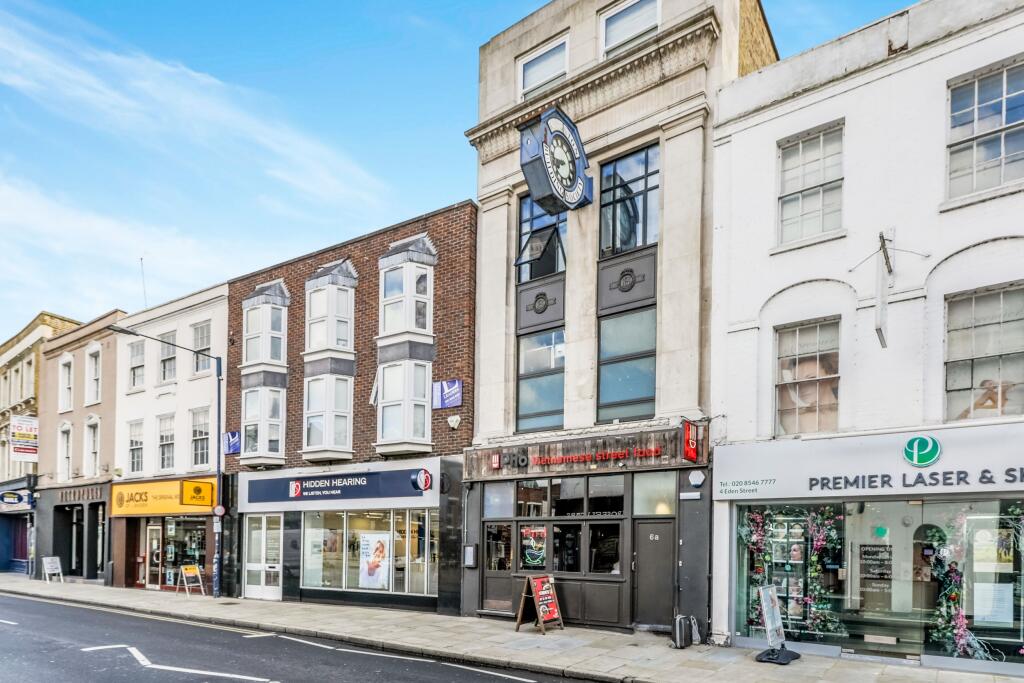 2 bed 1st Floor Flat for rent in Kingston upon Thames. From Leaders Sales - Kingston Upon Thames