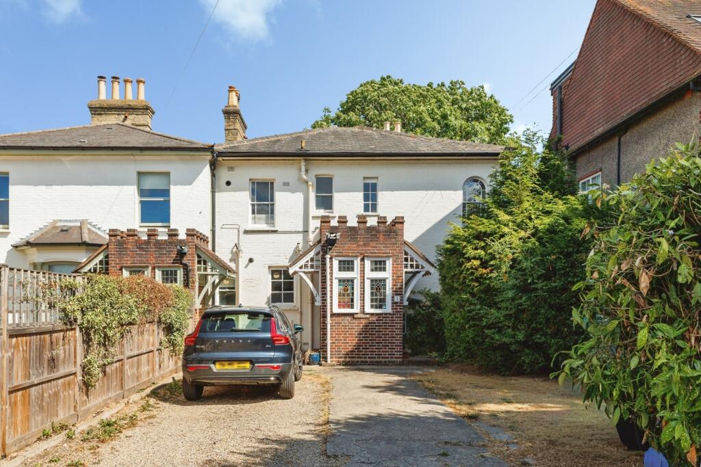 2 bed 1st Floor Flat for rent in New Malden. From Leaders Sales - Kingston Upon Thames