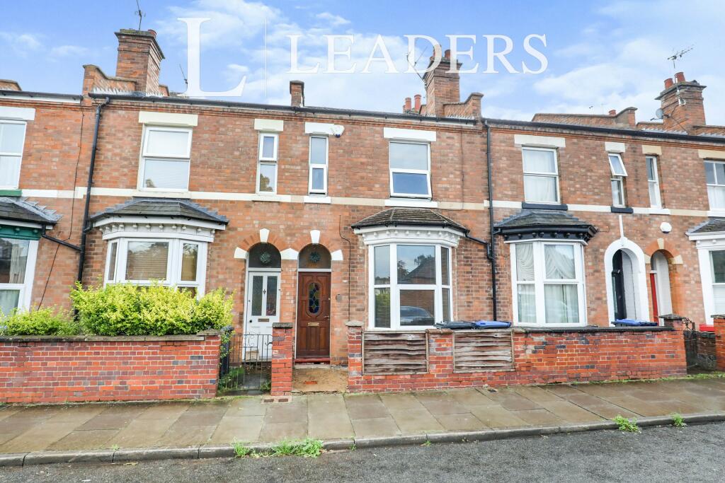 3 bed Town House for rent in Whitnash. From Leaders Lettings - Leamington Spa