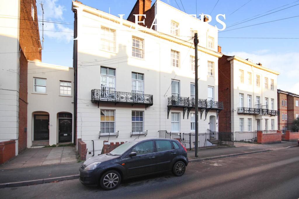 1 bed 1st Floor Flat for rent in Whitnash. From Leaders - Leamington Spa