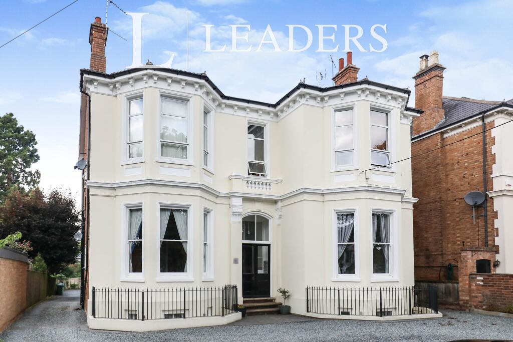 1 bed 1st Floor Flat for rent in Royal Leamington Spa. From Leaders - Leamington Spa