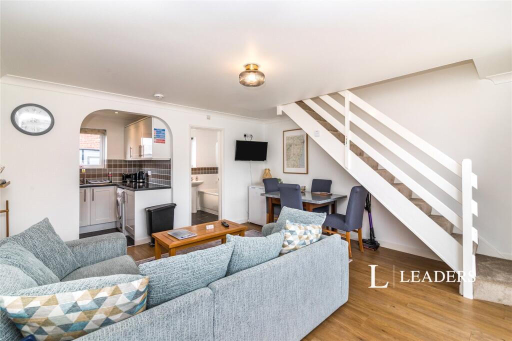 3 bed Mid Terraced House for rent in Corton. From Leaders - Lowestoft 3 bed Mid Terraced House for rent in Corton. From Leaders - Lowestoft