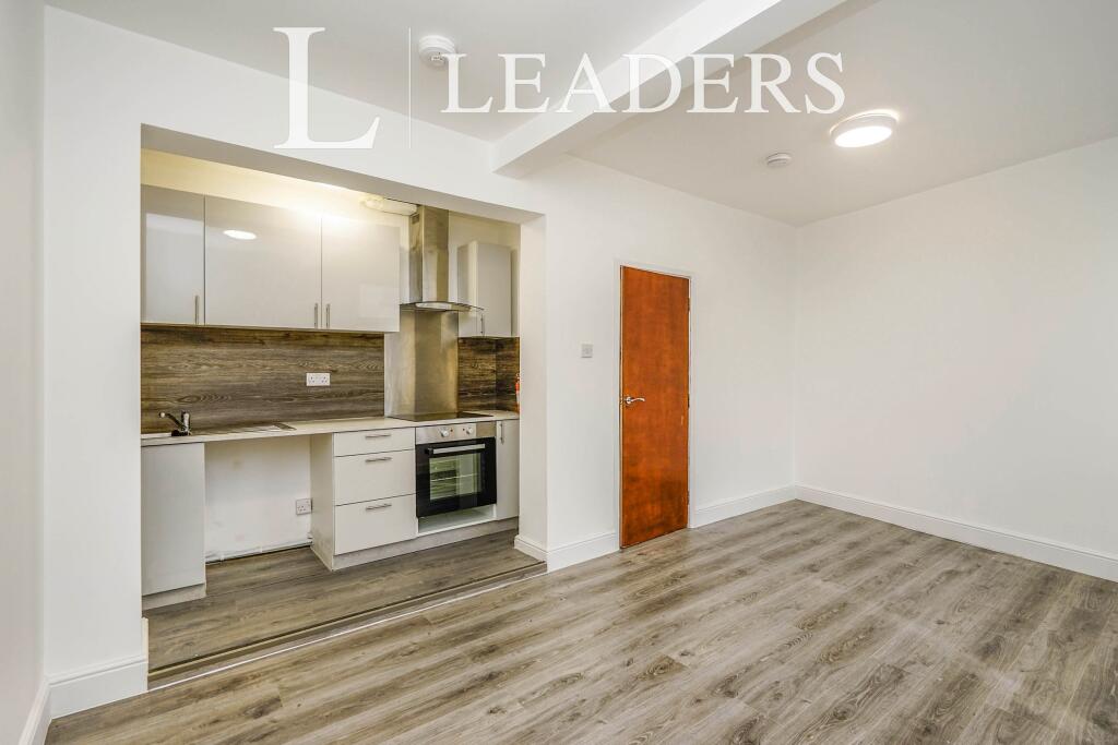 2 bed 1st Floor Flat for rent in Great Yarmouth. From Leaders - Lowestoft