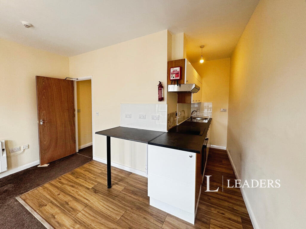 2 bed 1st Floor Flat for rent in Great Yarmouth. From Leaders - Lowestoft
