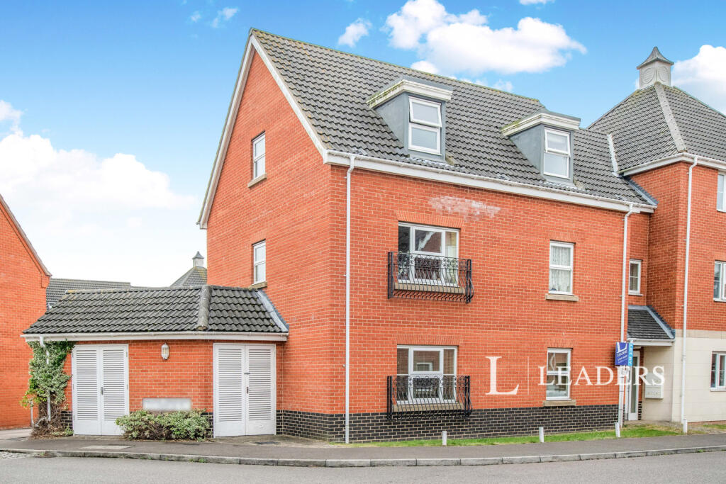 2 bed 1st Floor Flat for rent in Lowestoft. From Leaders - Lowestoft