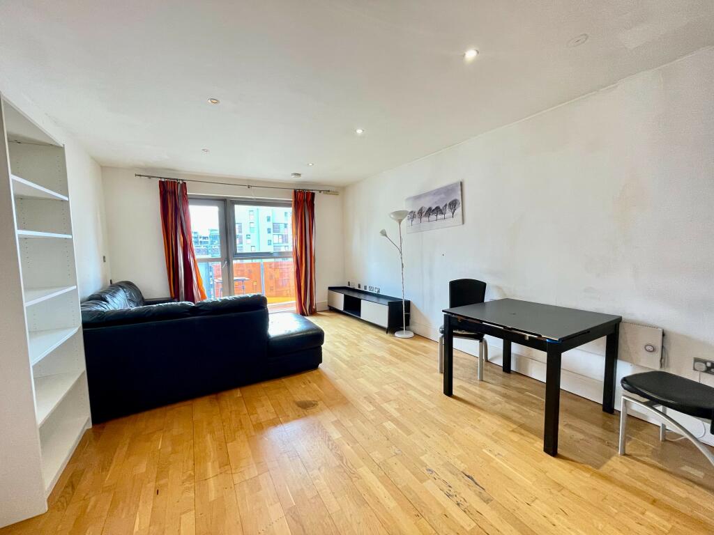 2 bed Apartment for rent in Manchester. From ubaTaeCJ