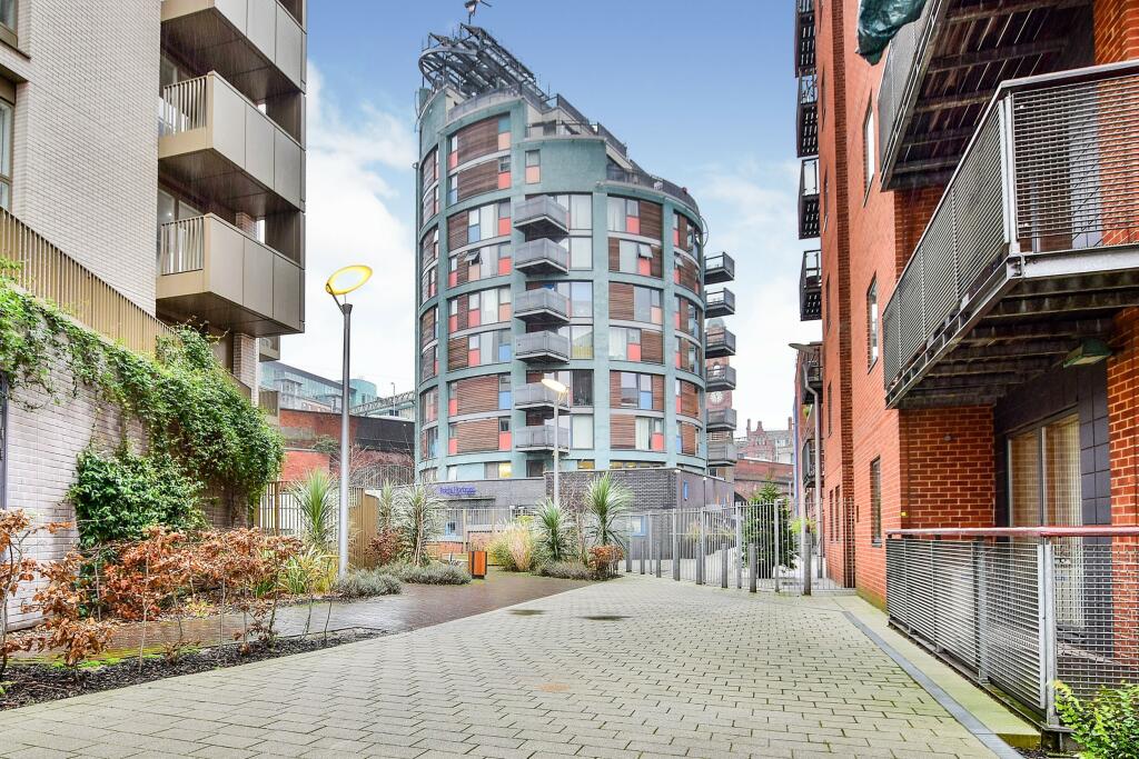 2 bed Apartment for rent in Manchester. From Leaders - Manchester