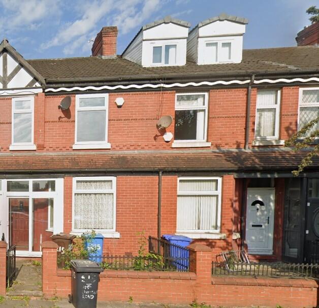 5 bed Mid Terraced House for rent in Manchester. From Leaders Lettings - Manchester