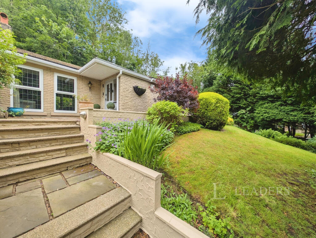 3 bed Bungalow for rent in Stockport. From Leaders Lettings - Manchester