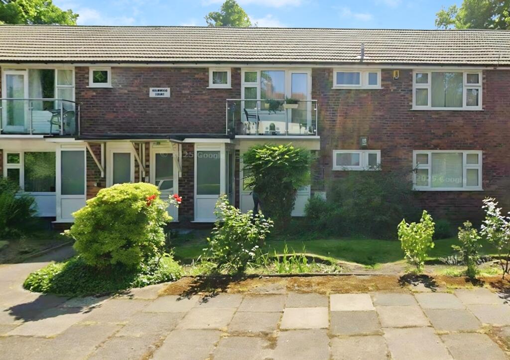 2 bed 1st Floor Flat for rent in Gatley. From Leaders Lettings - Manchester