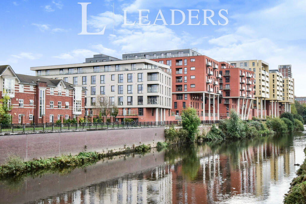 2 bed 1st Floor Flat for rent in Charlestown. From Leaders Lettings - Manchester