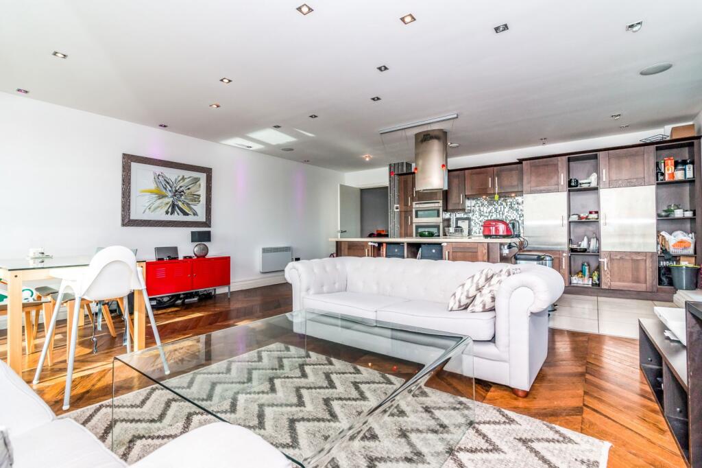 2 bed 1st Floor Flat for rent in Manchester. From Leaders Lettings - Manchester