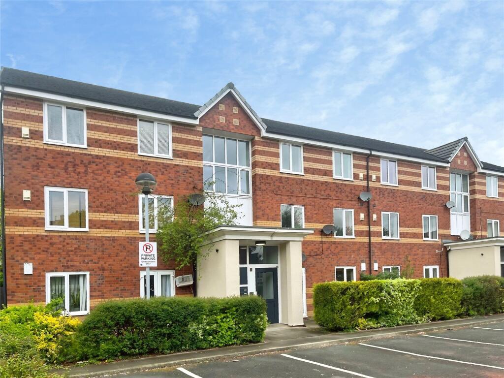2 bed 1st Floor Flat for rent in Charlestown. From Leaders Lettings - Manchester