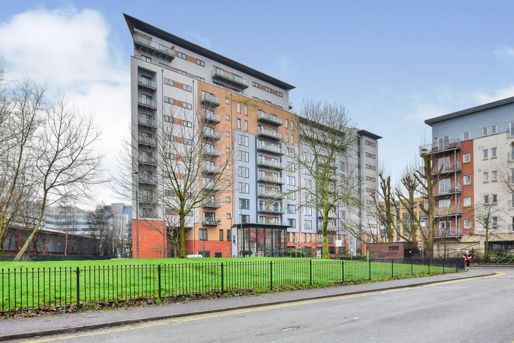2 bed 1st Floor Flat for rent in Salford. From Leaders Lettings - Manchester