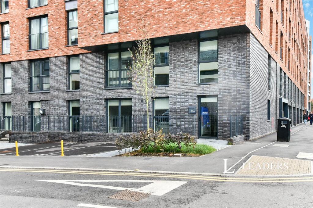 4 bed 1st Floor Flat for rent in Salford. From Leaders Lettings - Manchester