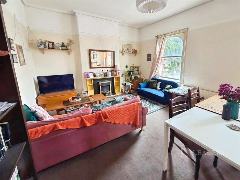 2 bed 1st Floor Flat for rent in Sale. From Leaders Lettings - Manchester