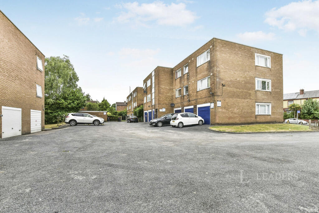 2 bed 1st Floor Flat for rent in Swinton. From Leaders Lettings - Manchester