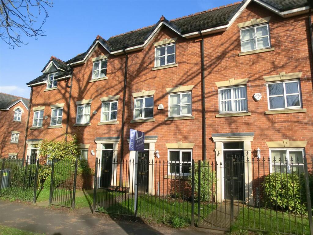 3 bed Detached for rent in Manchester. From Leaders Lettings - Manchester