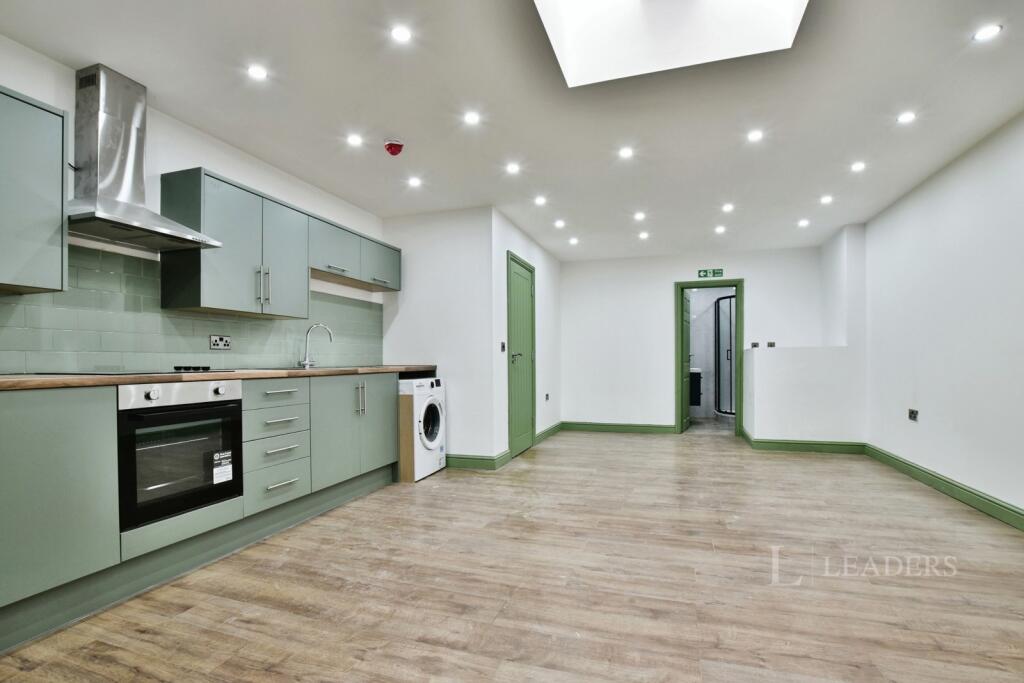 1 bed 1st Floor Flat for rent in Stockport. From Leaders Lettings - Manchester