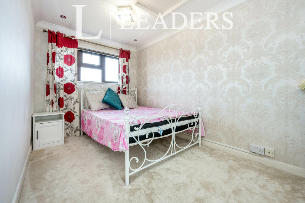 1 bed Room for rent in Calverton. From Leaders - Milton Keynes