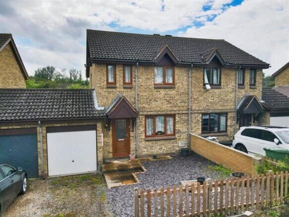 3 bed Mid Terraced House for rent in Milton Keynes. From Leaders - Milton Keynes 3 bed Mid Terraced House for rent in Milton Keynes. From Leaders - Milton Keynes