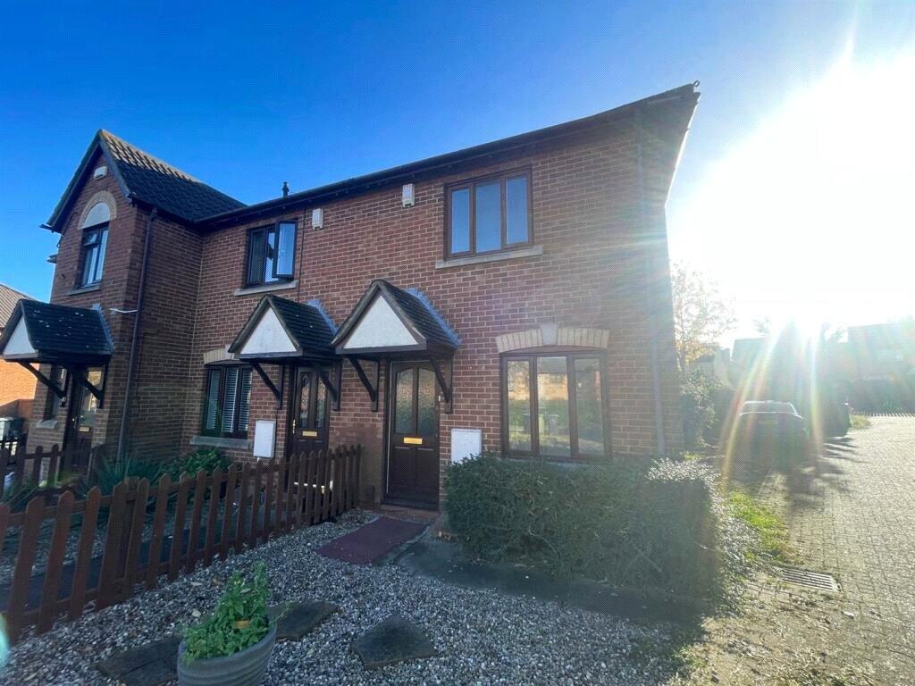 2 bed Mid Terraced House for rent in Milton Keynes. From Leaders - Milton Keynes