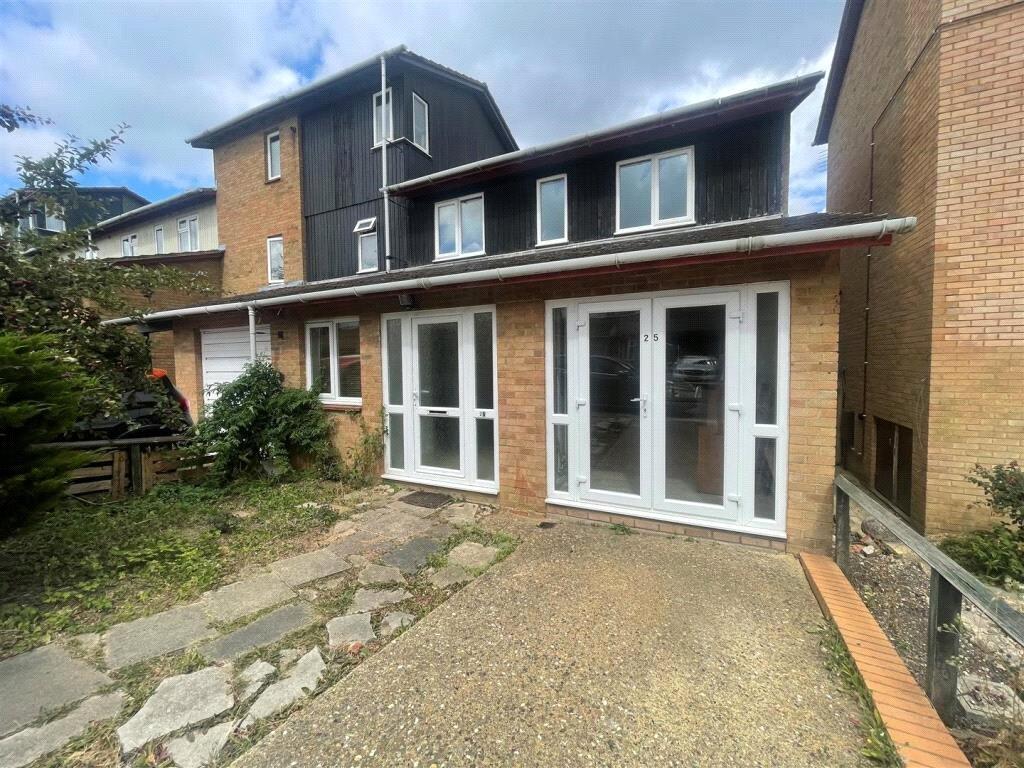 3 bed Mid Terraced House for rent in Milton Keynes. From Leaders - Milton Keynes