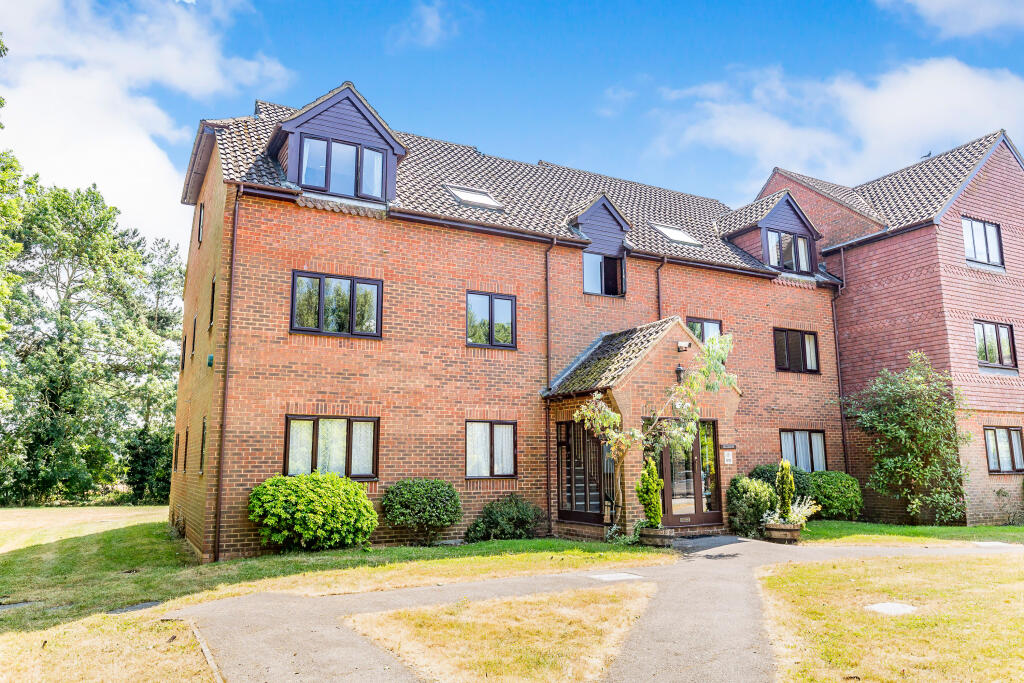 2 bed 1st Floor Flat for rent in Milton Keynes. From Leaders - Milton Keynes