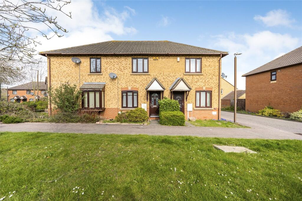 2 bed Mid Terraced House for rent in Milton Keynes. From Leaders - Milton Keynes