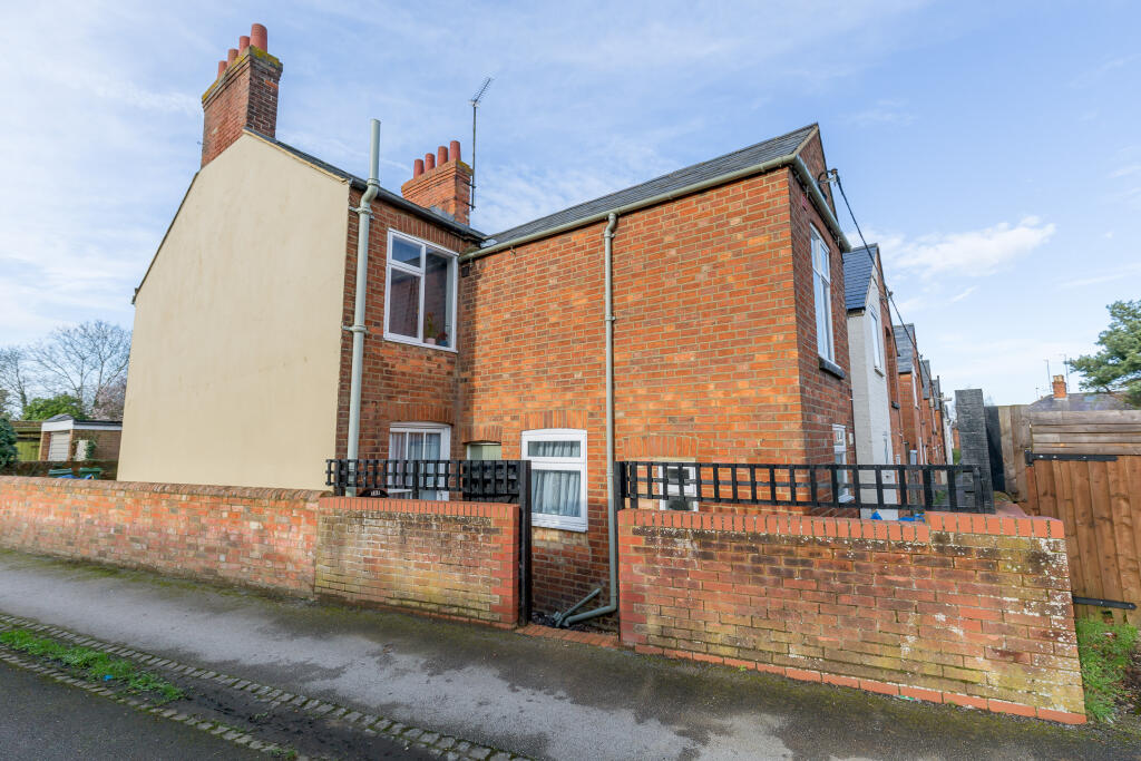 1 bed 1st Floor Flat for rent in Milton Keynes. From Leaders - Milton Keynes