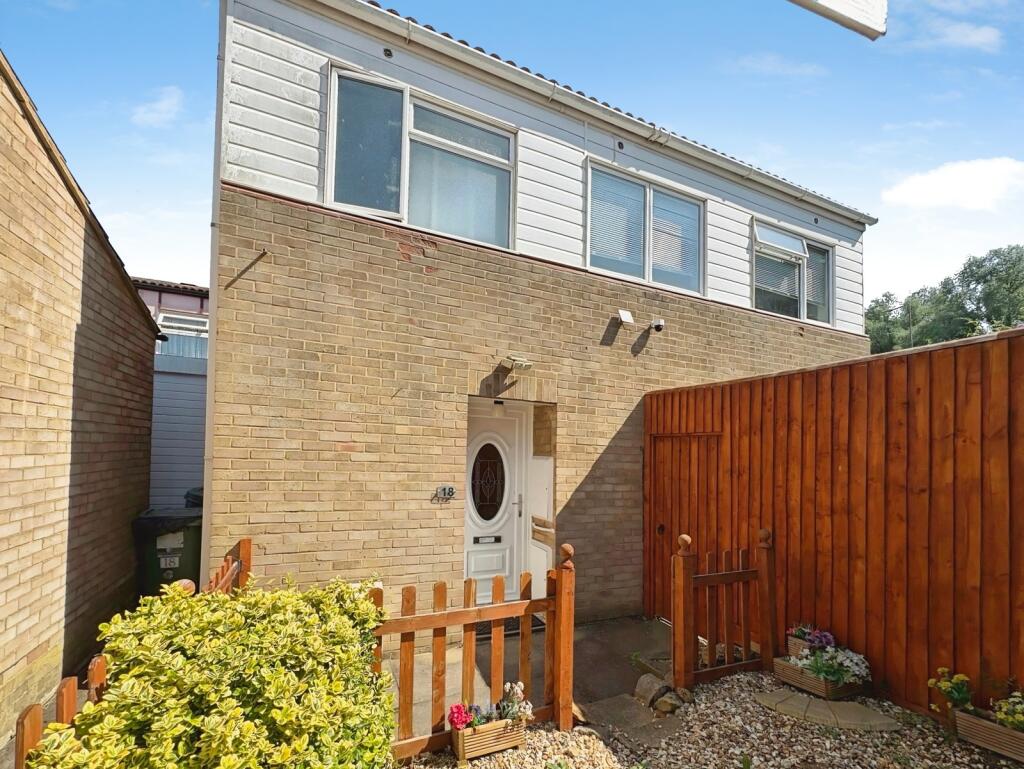 4 bed Semi Detached for rent in Calverton. From Leaders - Milton Keynes 4 bed Semi Detached for rent in Calverton. From Leaders - Milton Keynes