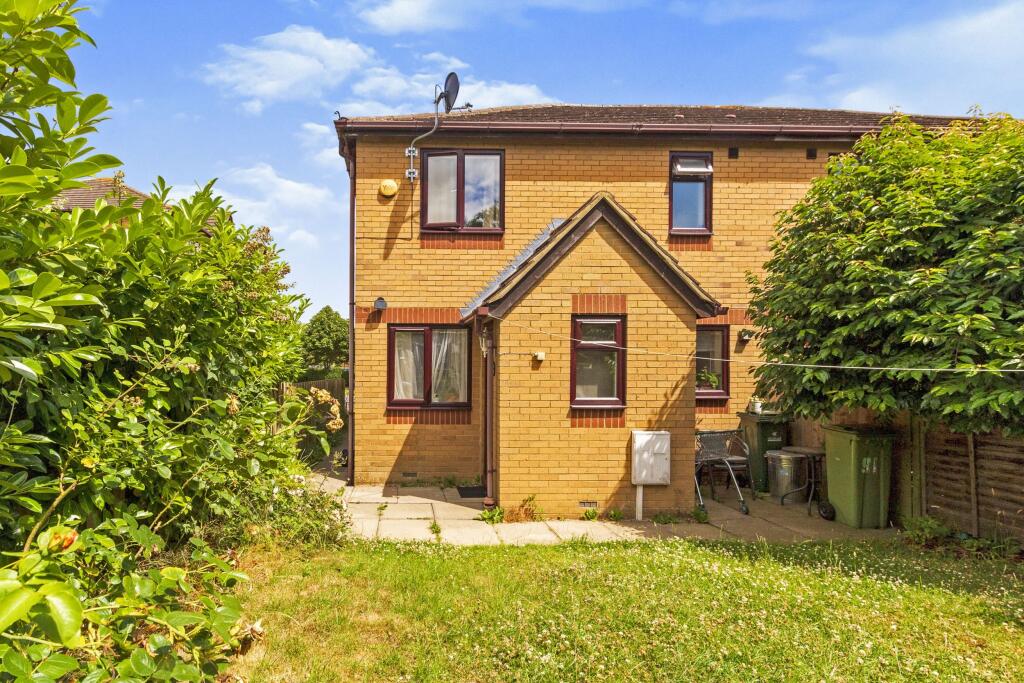 1 bed Detached for rent in Whaddon. From Leaders - Milton Keynes 1 bed Detached for rent in Whaddon. From Leaders - Milton Keynes