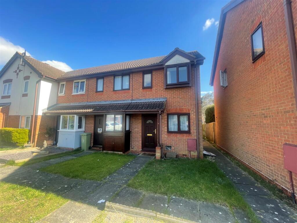1 bed Detached for rent in Bletchley. From Leaders - Milton Keynes