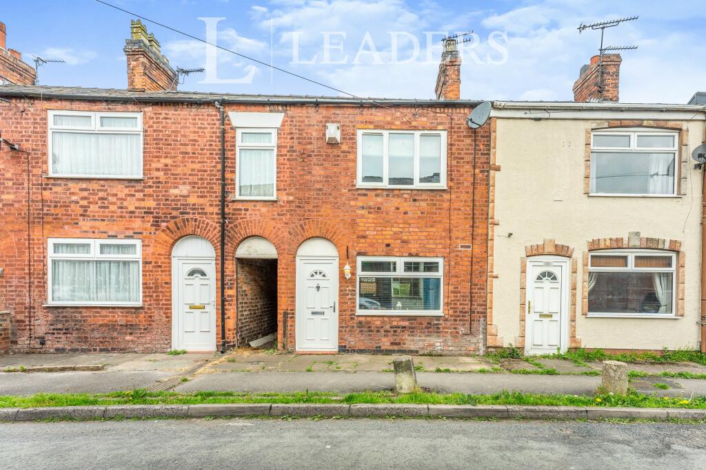 2 bed Mid Terraced House for rent in Winsford. From Leaders - Northwich