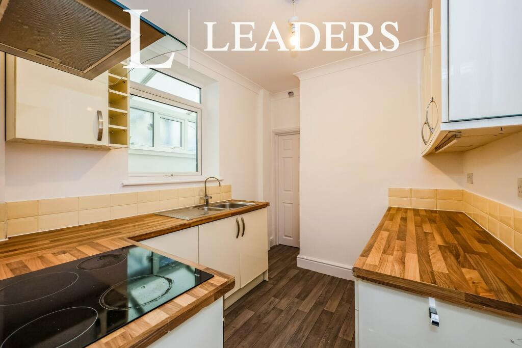 3 bed Mid Terraced House for rent in Portsmouth. From Leaders - Portsmouth
