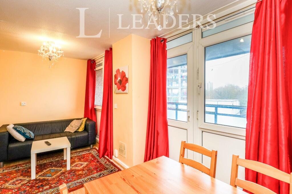 3 bed Town House for rent in Portsmouth. From Leaders Lettings - Portsmouth