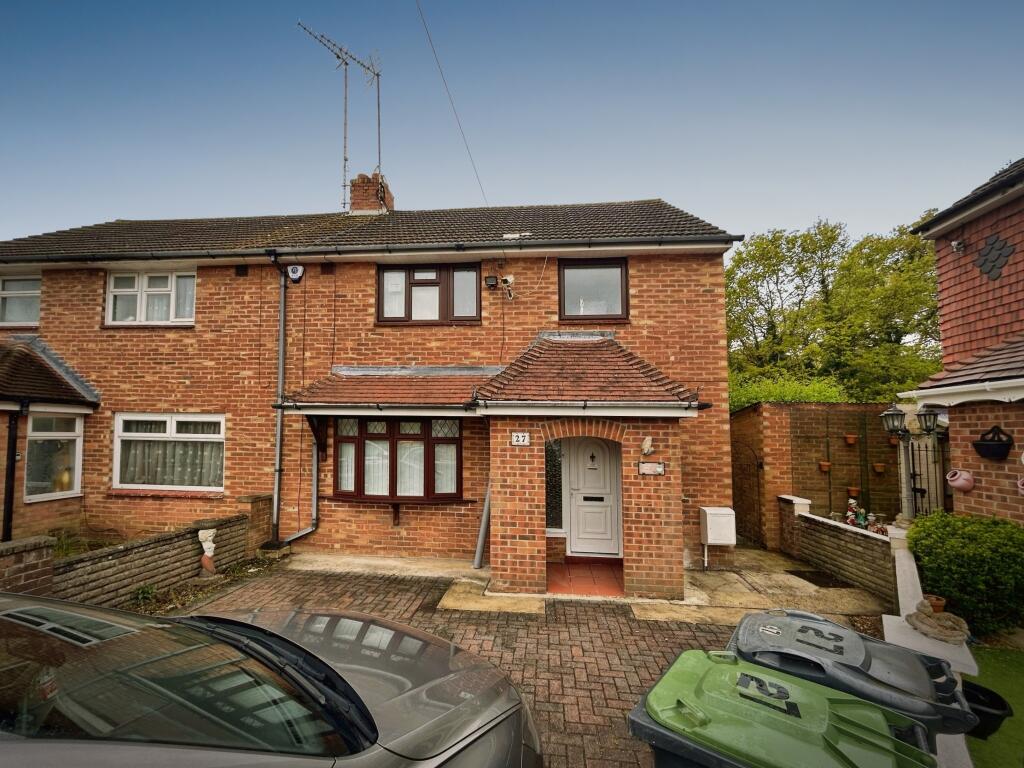 3 bed End Terraced House for rent in Havant. From Leaders - Portsmouth