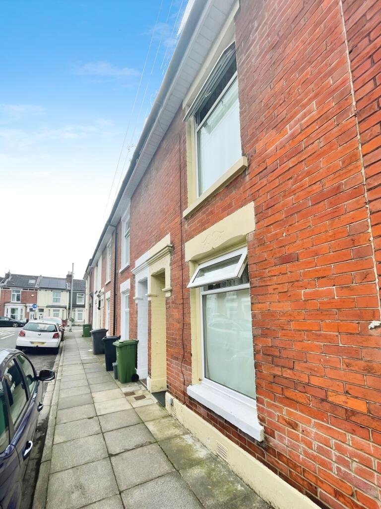 2 bed Mid Terraced House for rent in Portsmouth. From Leaders - Portsmouth